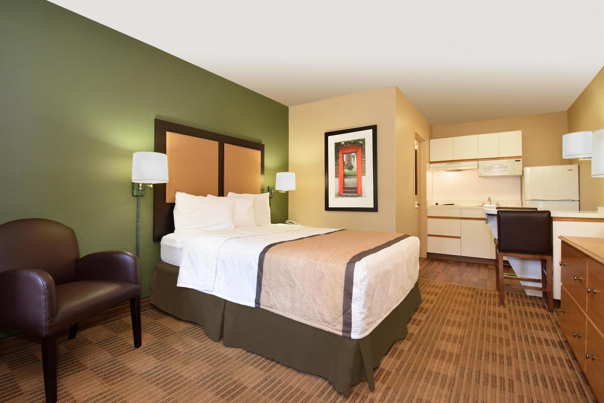 Extended Stay America Select Suites - Tampa - North Airport West Chase Exterior foto